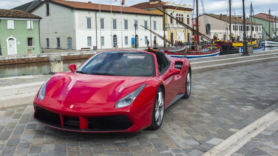  Ferrari 488 Spider 2016 года  (фото 48 из 70)
